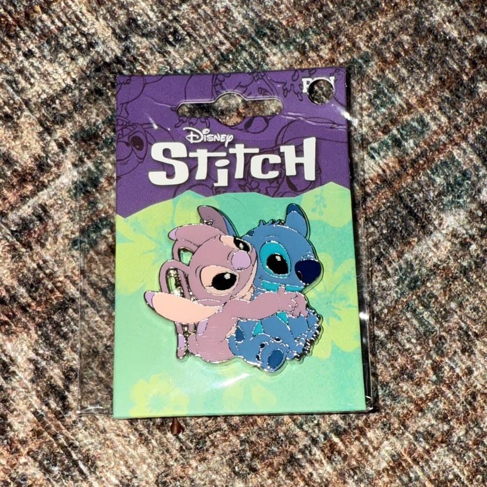 NWT Disney Stitch & Angel Pin